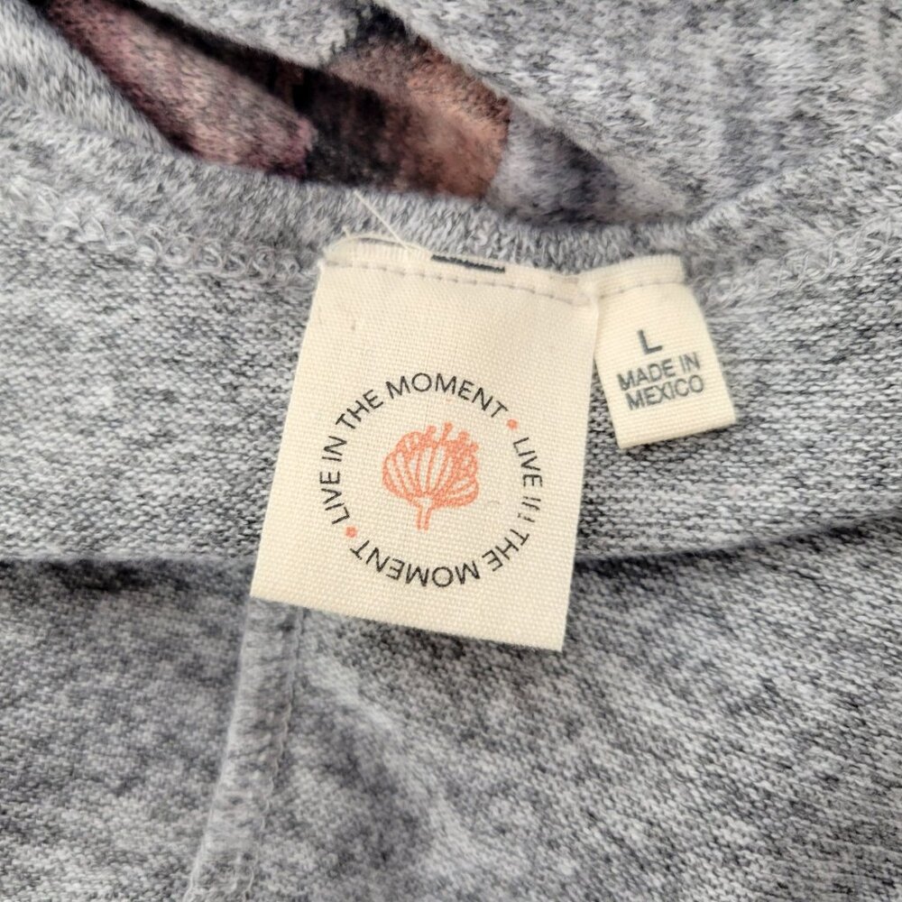 Floral Open Front Gray Cardigan With 3/4 Sleeves Size Large Live In The Moment - Picture 3 of 4